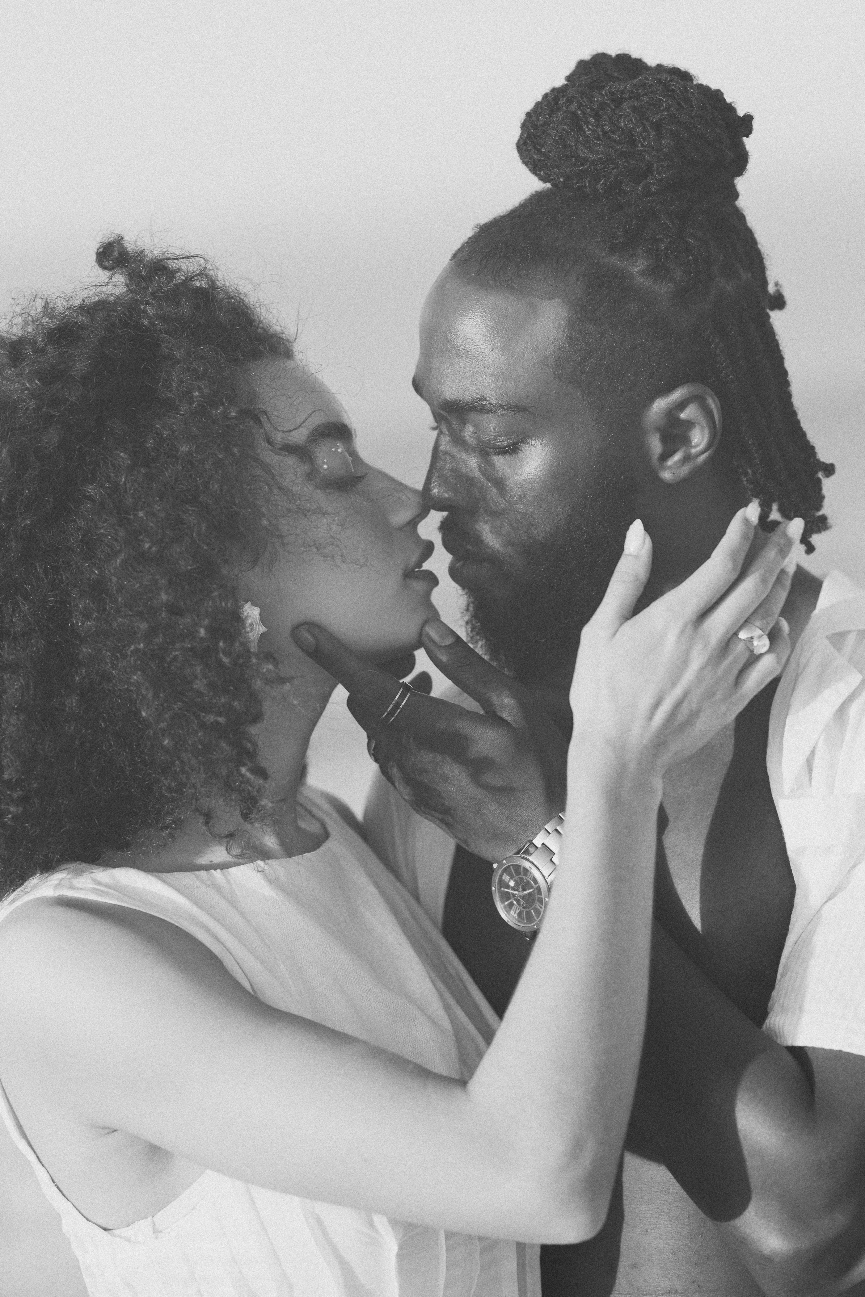 Engagement photographer in Boston